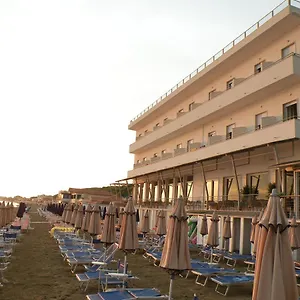 Parrini Hotel